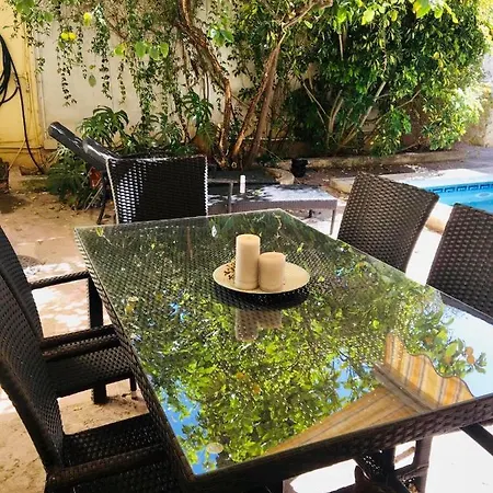 Bohemian Homestay In With Pool And Friendly Cats