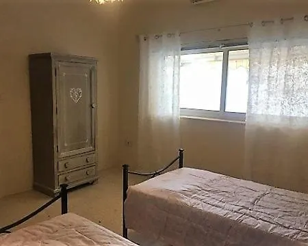 Bohemian Homestay In With Pool And Friendly Cats San Ġwann
