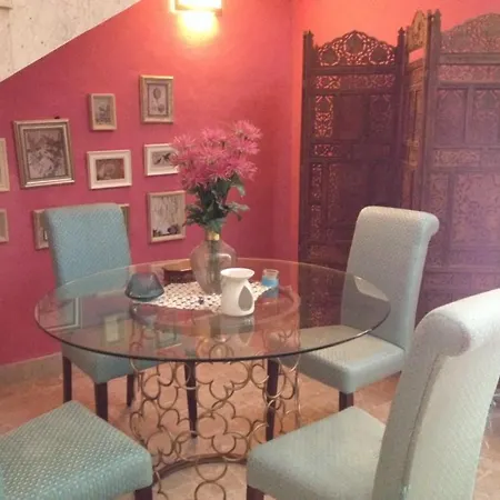 Bohemian Homestay In With Pool And Friendly Cats Δωμάτια σε οικογενειακή κατοικία San Ġwann