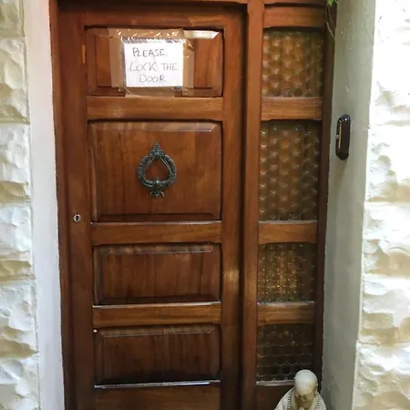 Homestay Bohemian Homestay In With Pool And Friendly Cats *